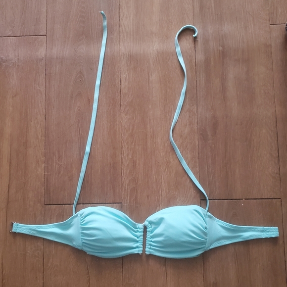 Beach by Melissa Odabash Bandeau Bikini Top. - Picture 3 of 14